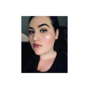 Meet your Posher, Abbey